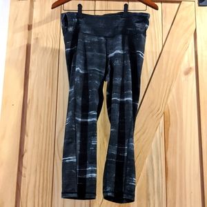 Old Navy Workout Cropped Leggings